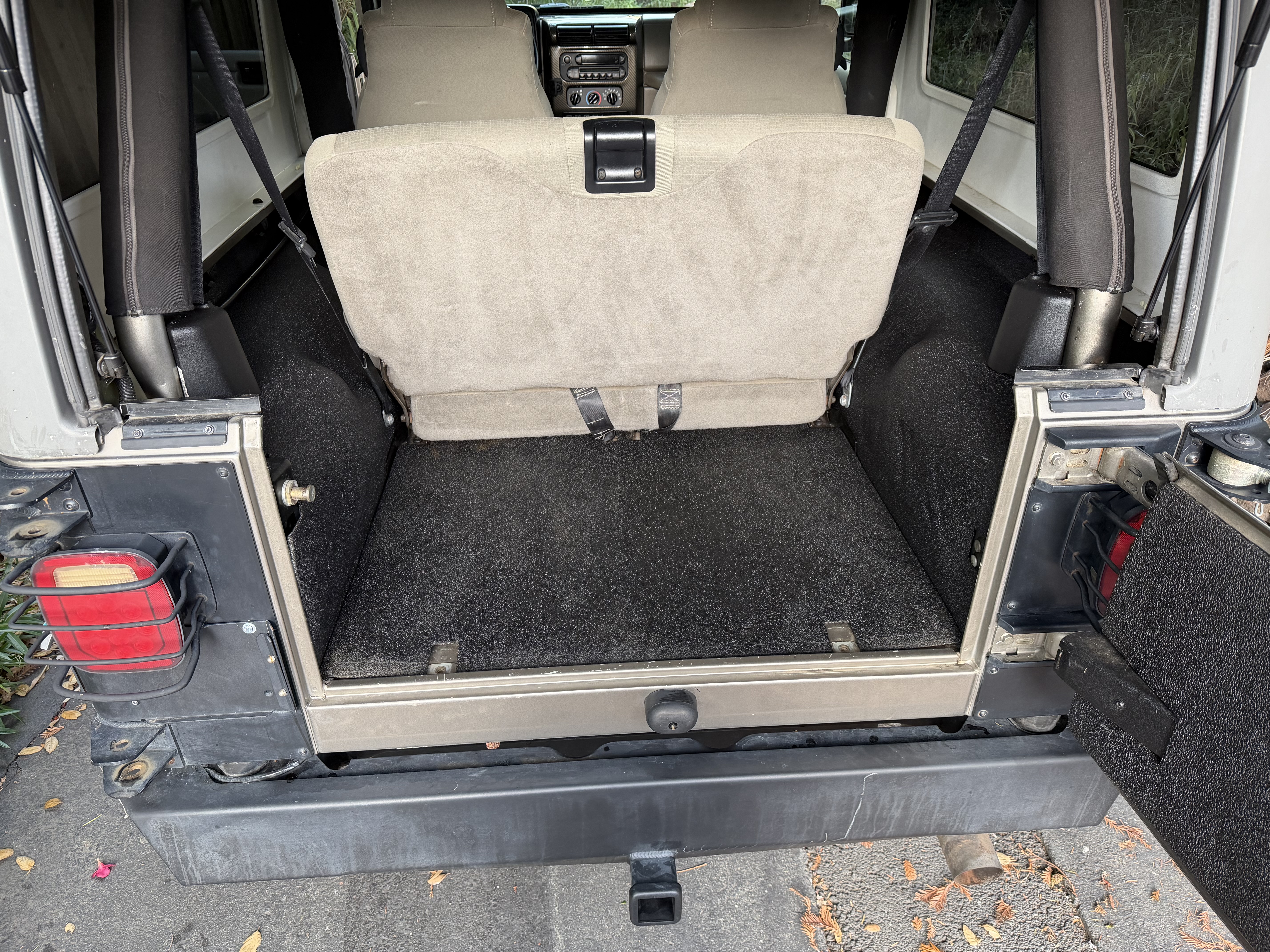Used 2006 Jeep Wrangler Unlimited Rubicon AWD/4WD image 32
