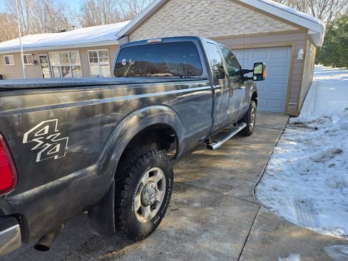 Used 2016 Ford F250 XLT w/ XLT Value Package image 2