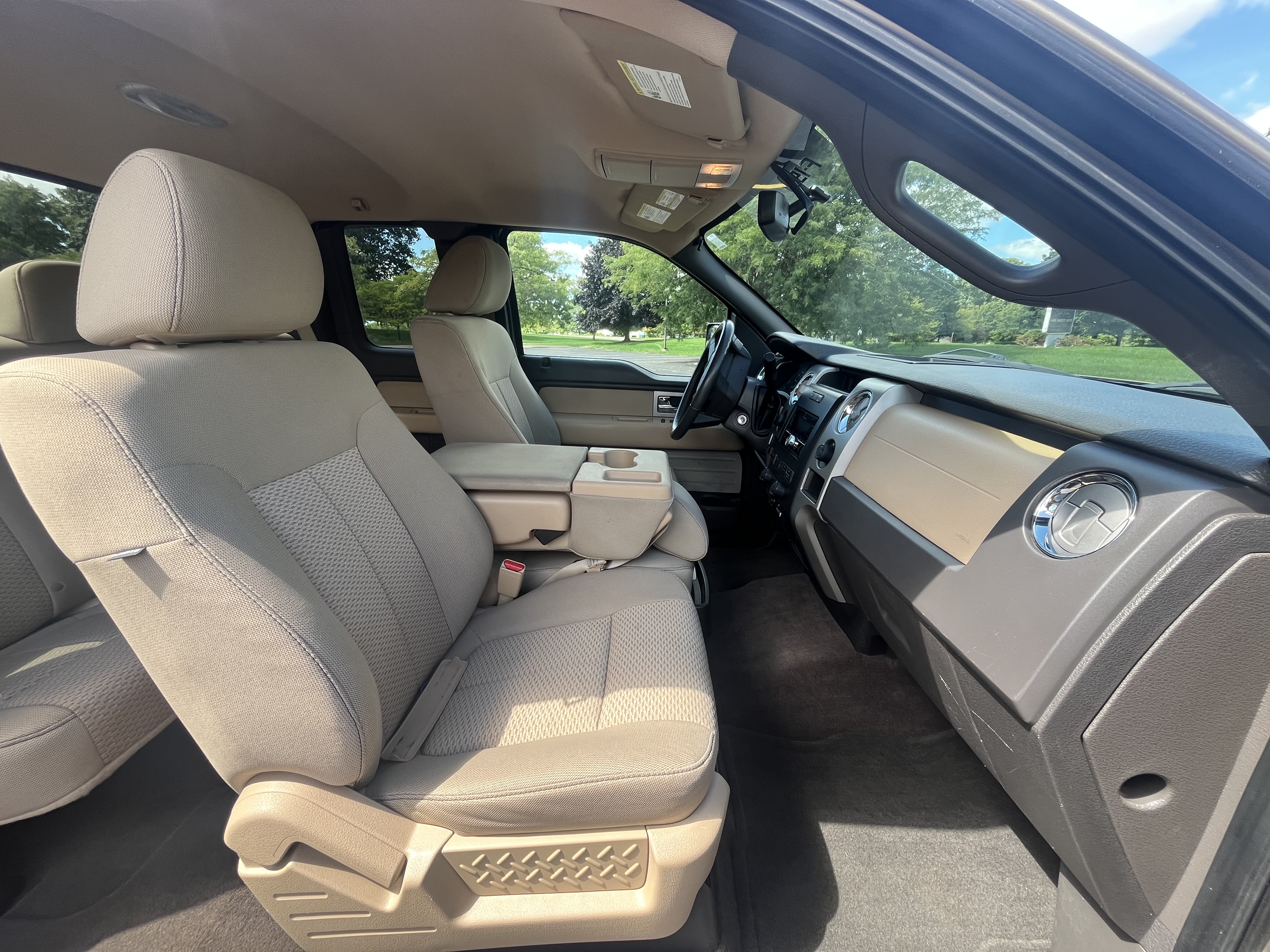 Used 2011 Ford F150 XLT w/ XLT Chrome Pkg AWD/4WD image 17