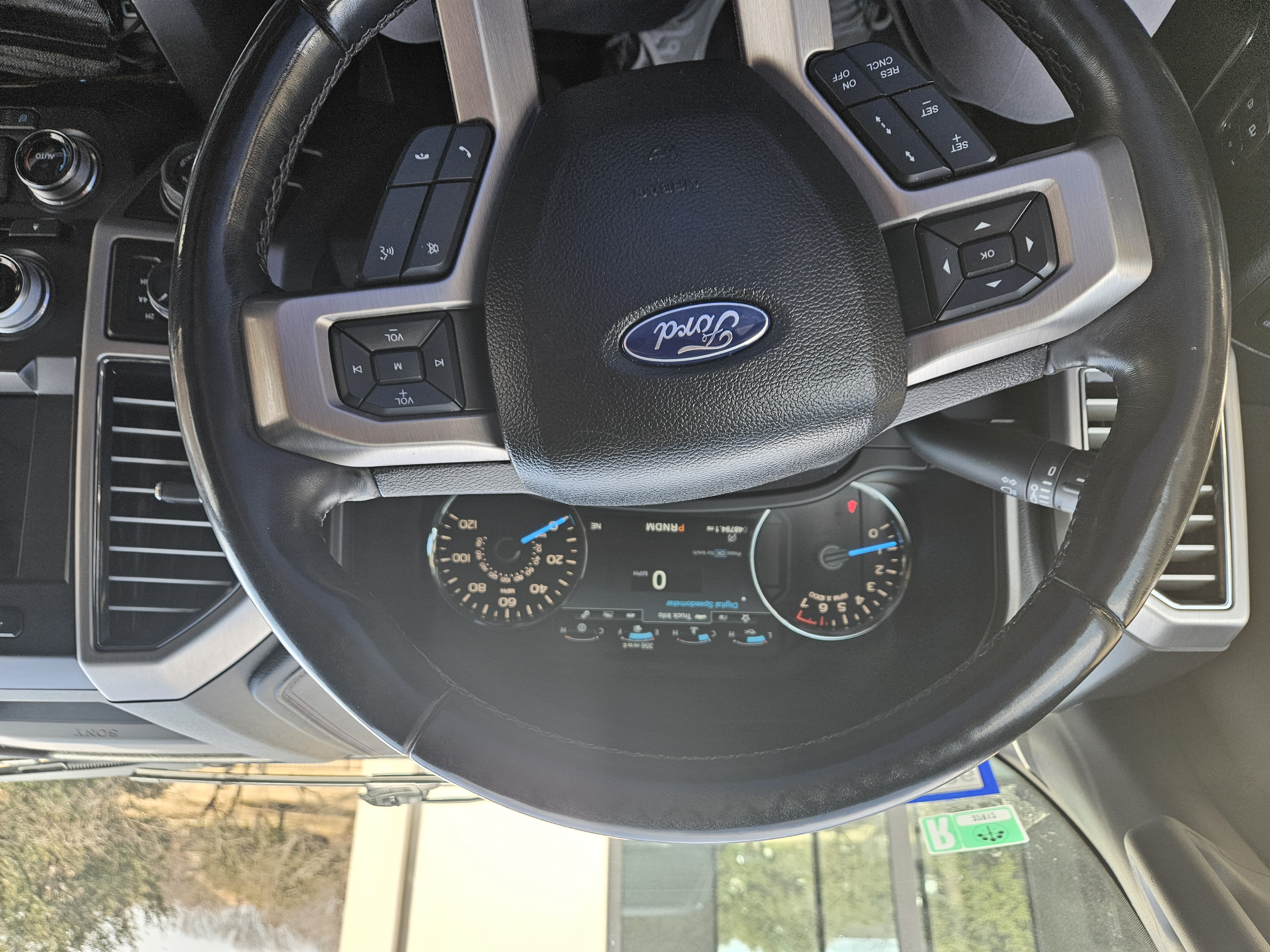 Used 2017 Ford F150 Platinum w/ Equipment Group 701A Luxury AWD/4WD image 19