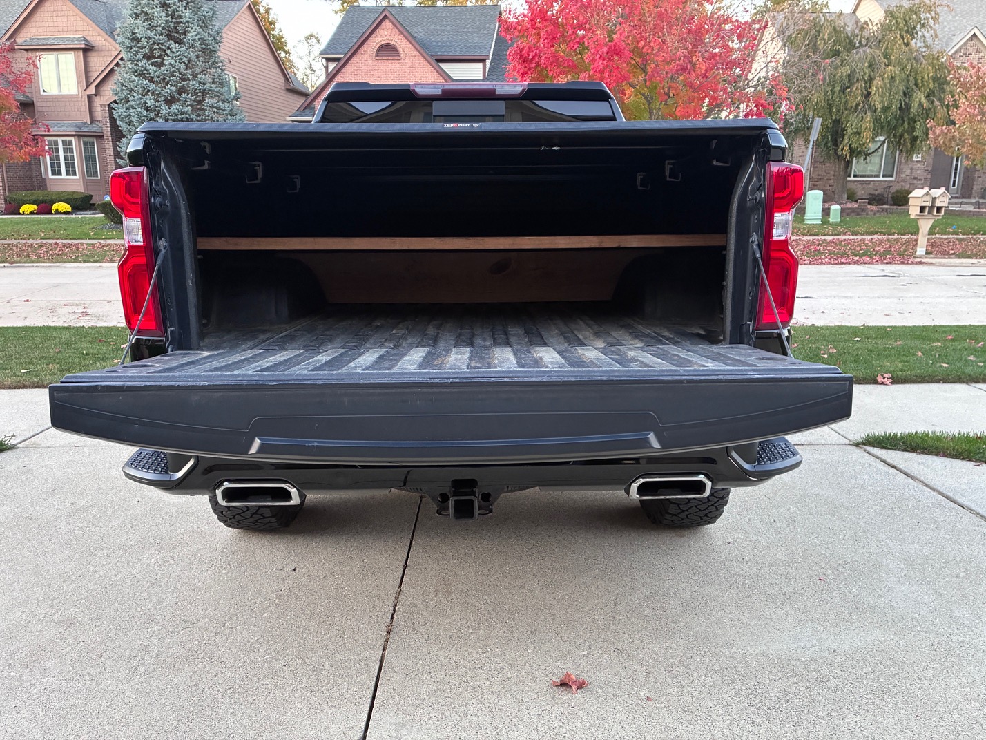 Used 2020 Chevrolet Silverado 1500 LT Trail Boss AWD/4WD image 32