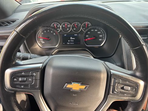 Used 2021 Chevrolet Suburban LT image 6