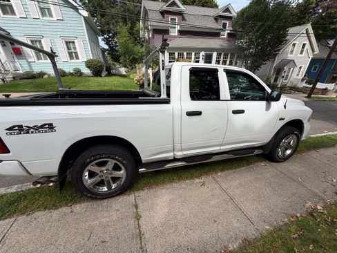 Used 2018 RAM 1500 Express w/ Express Value Package AWD/4WD image 6