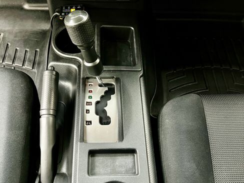 Used 2007 Toyota FJ Cruiser 2WD image 32