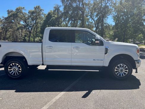 Used 2022 Ford F250 Lariat w/ Lariat Value Package AWD/4WD image 4