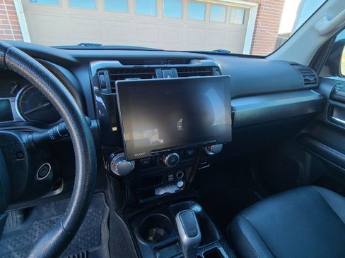 Used 2019 Toyota 4Runner TRD Off-Road Premium image 11