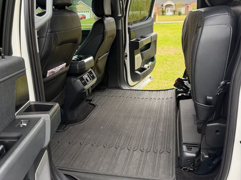 Used 2023 Ford F150 Lariat w/ Equipment Group 502A High image 9