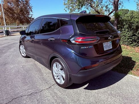 Used 2023 Chevrolet Bolt LT w/ Driver Confidence Package FWD image 5