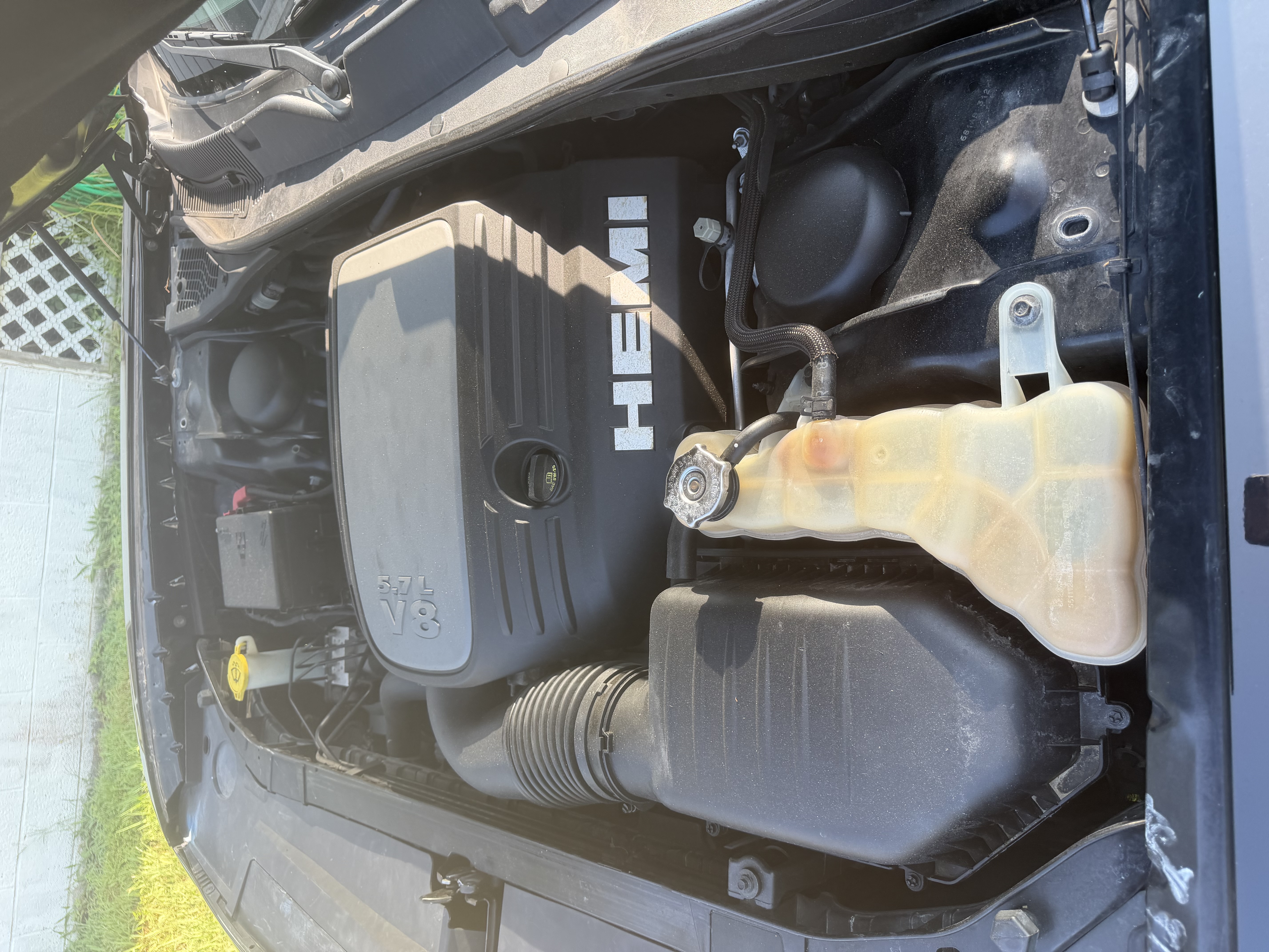 Used 2018 Dodge Challenger R/T RWD image 10