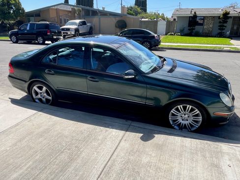 Used 2008 Mercedes-Benz E 350 Sedan image 4