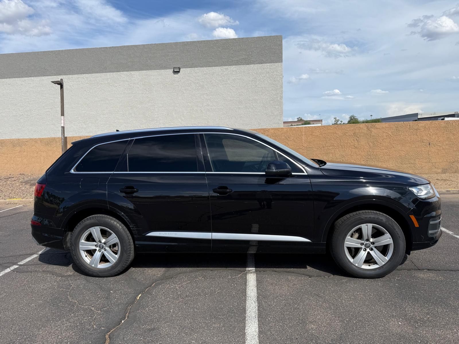 Used 2019 Audi Q7 2.0T Premium w/ Convenience Package AWD/4WD image 1