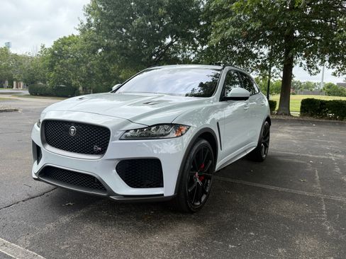 Used 2020 Jaguar F-PACE SVR AWD/4WD image 1