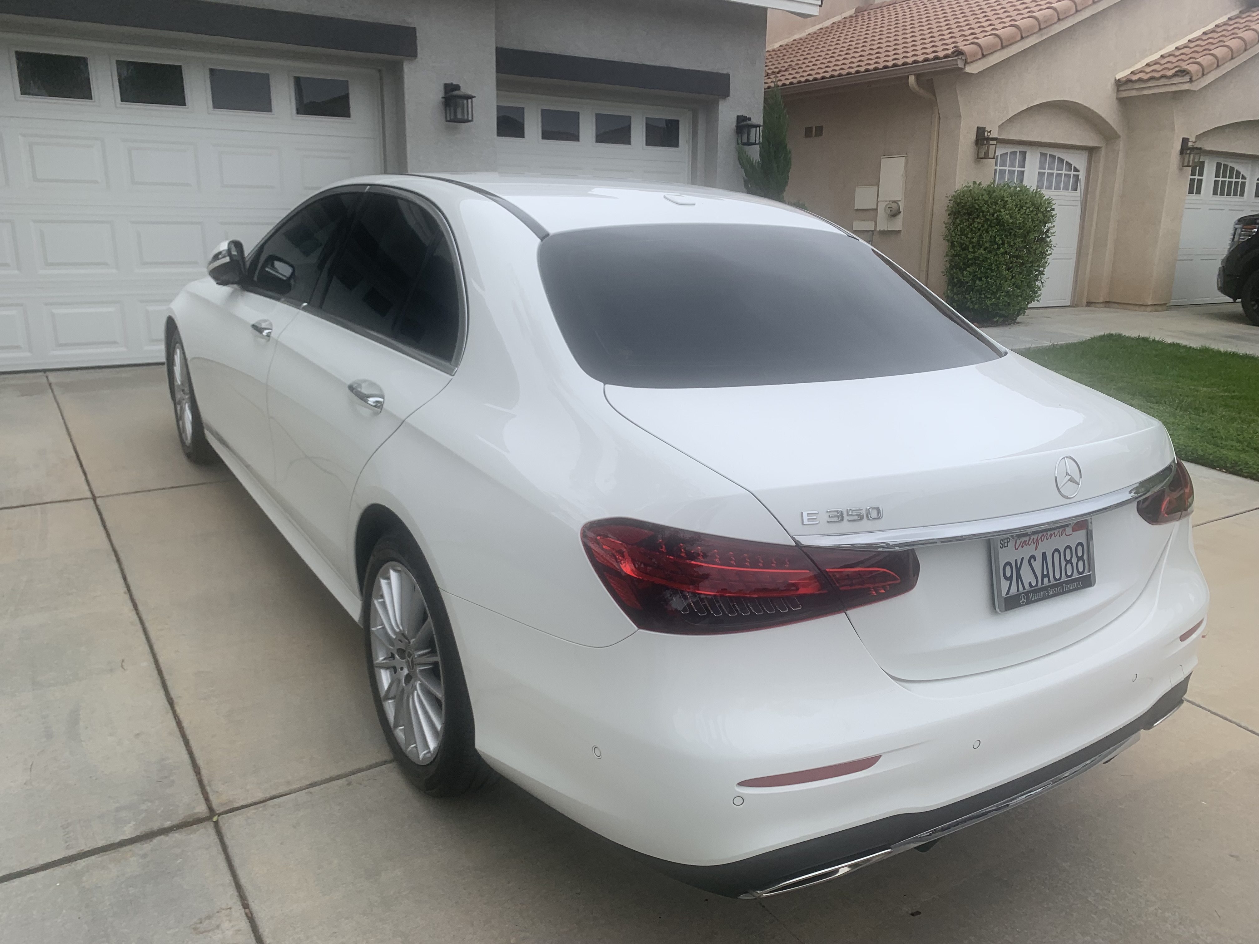 Used 2022 Mercedes-Benz E 350 Sedan image 4