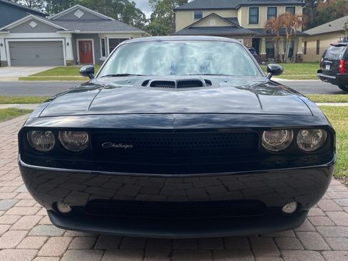 Used 2014 Dodge Challenger R/T image 2