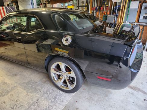 Used 2012 Dodge Challenger R/T Plus image 12