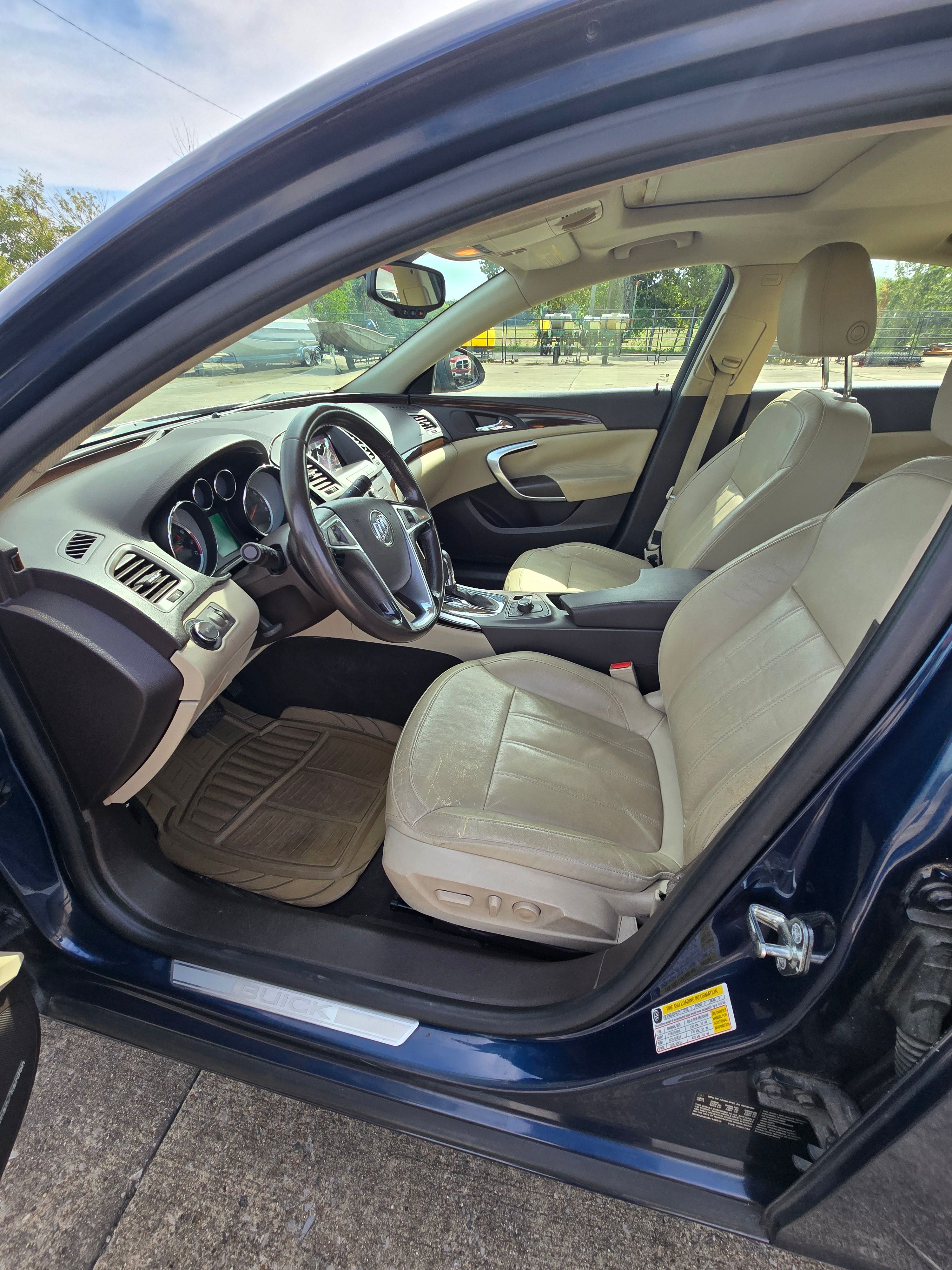Used 2011 Buick Regal CXL w/ RL6 Preferred Equipment Group FWD image 9