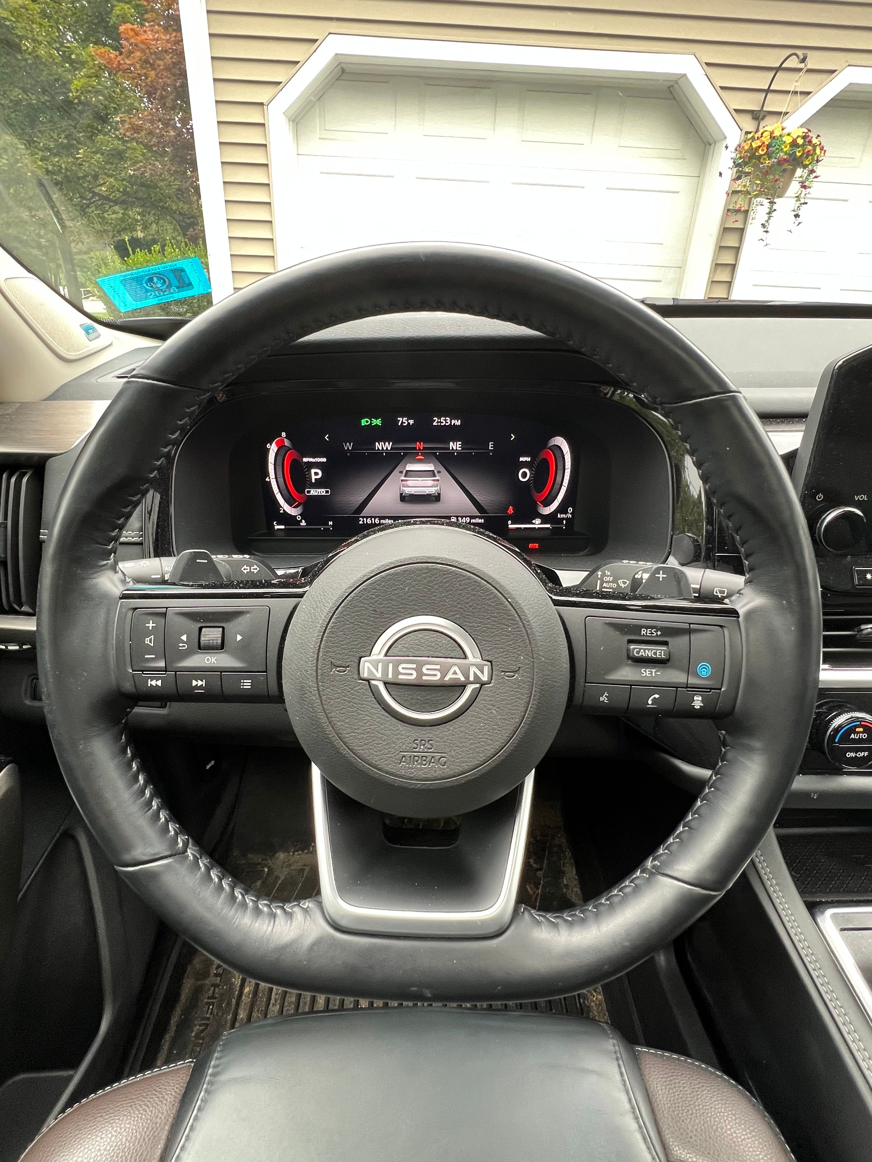 Used 2023 Nissan Pathfinder Platinum AWD/4WD image 8