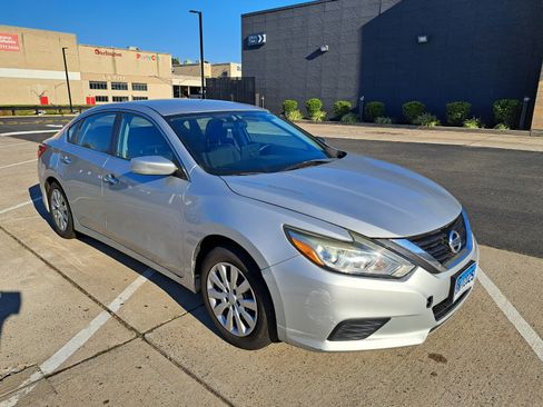 Used 2017 Nissan Altima 2.5 S w/ Power Driver Seat Package image 1