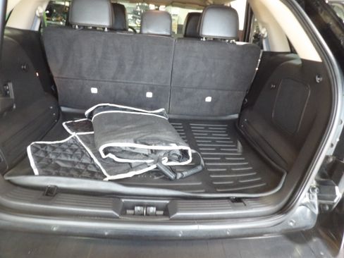 Used 2013 Lincoln MKX FWD image 19