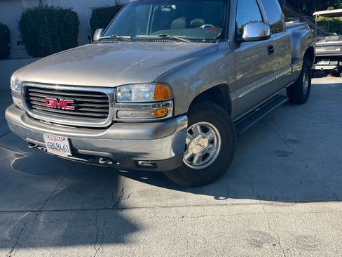 Used 1999 GMC Sierra 1500 4x4 Extended Cab w/ Marketing Option Pkg image 2