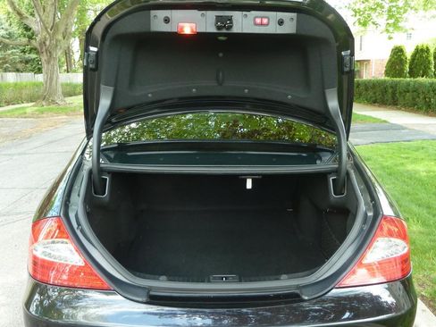 Used 2009 Mercedes-Benz CLS 550 image 5