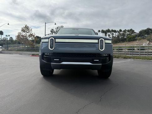 Used 2023 Rivian R1T Adventure AWD/4WD image 2