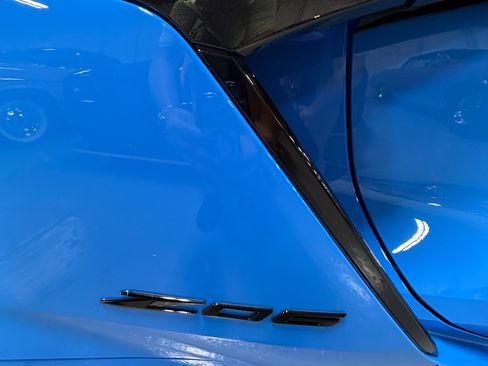 Used 2024 Chevrolet Corvette Z06 RWD image 21