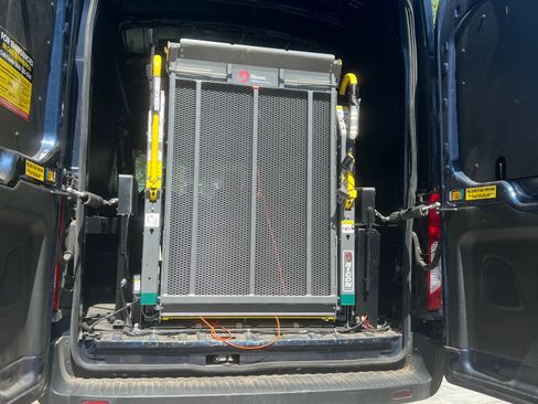 Used 2015 Ford Transit 250 148 High Roof Extended RWD image 8