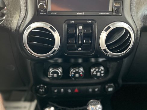 Used 2013 Jeep Wrangler Unlimited Sahara w/ Dual Top Group image 10