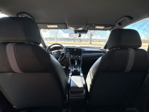 Used 2019 Honda Civic Sport image 9