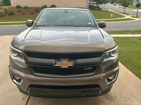 Used 2015 Chevrolet Colorado Z71 AWD/4WD image 5