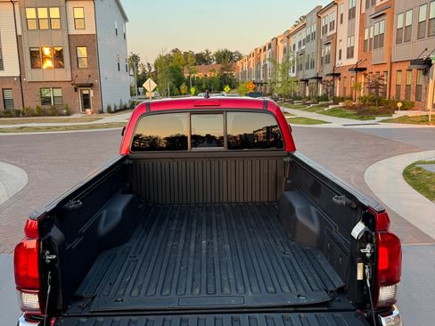 Used 2023 Toyota Tacoma SR5 AWD/4WD image 21