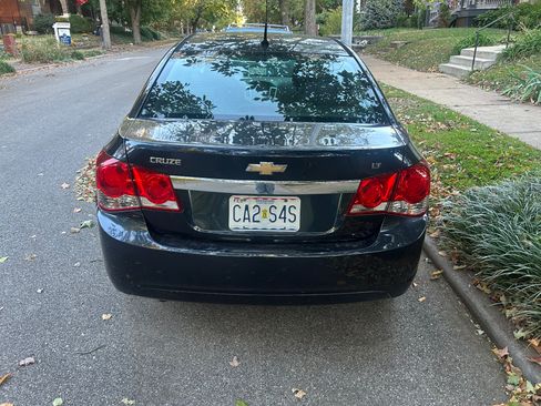 Used 2014 Chevrolet Cruze LT w/ Technology Package image 4