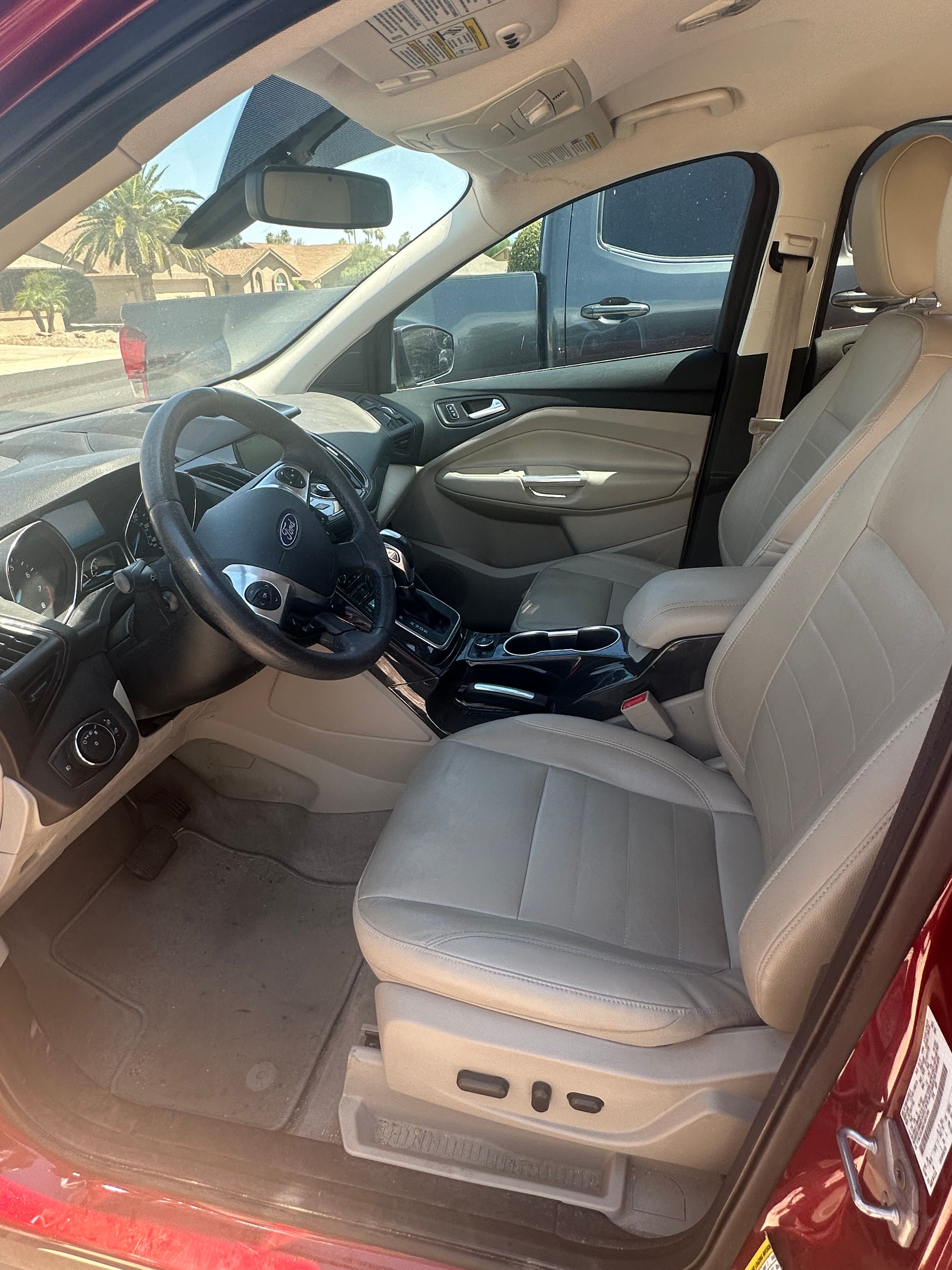 Used 2014 Ford Escape Titanium FWD image 5