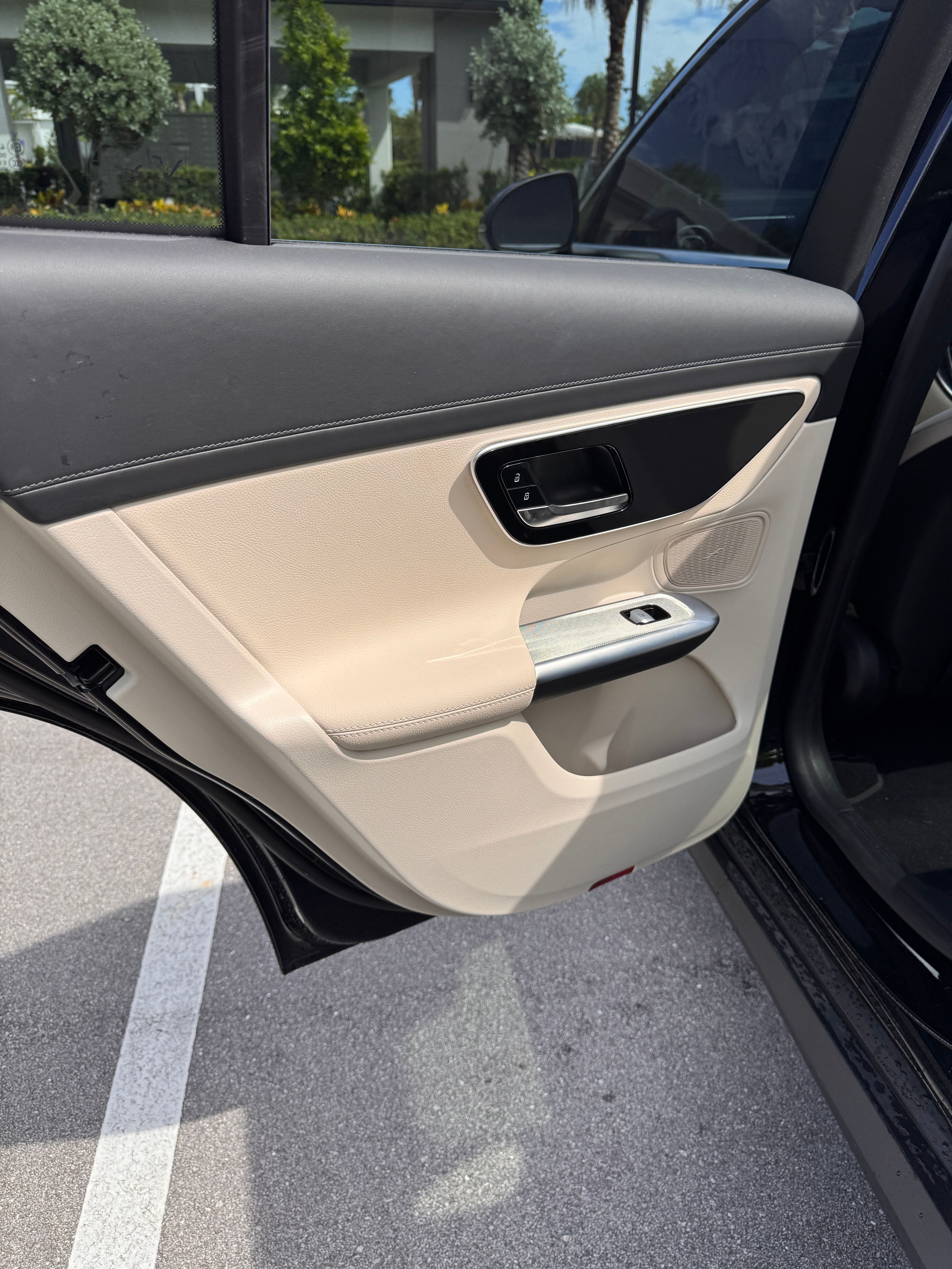 Used 2024 Mercedes-Benz GLC 300 4MATIC image 15
