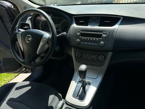 Used 2014 Nissan Sentra SV FWD image 22