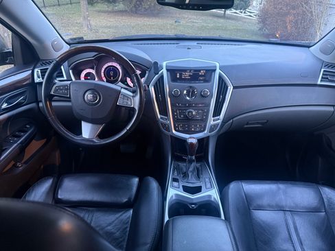 Used 2011 Cadillac SRX Luxury image 6