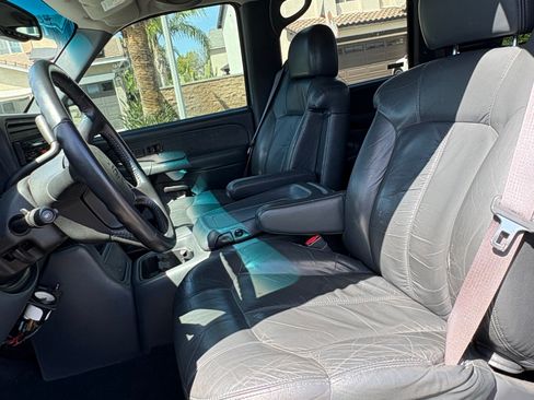 Used 2002 Chevrolet Silverado 1500 LT w/ Off-Road Skid Plate Pkg AWD/4WD image 10