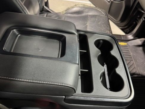 Used 2015 Chevrolet Silverado 2500 LT w/ LT Convenience Package image 6