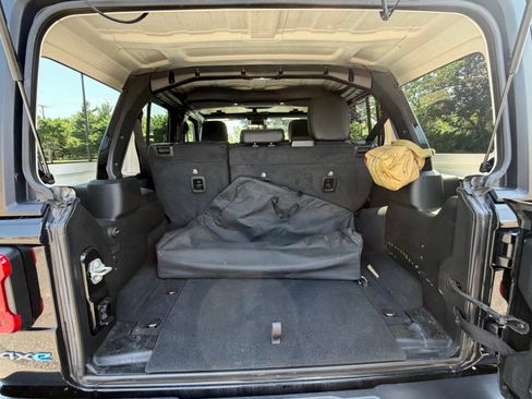 Used 2024 Jeep Wrangler Unlimited Rubicon 4xe w/ Safety Group AWD/4WD image 18