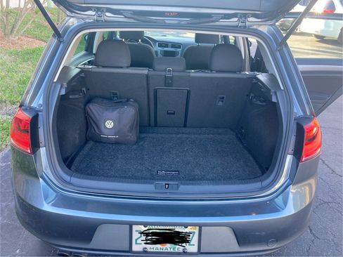 Used 2016 Volkswagen Golf S image 21