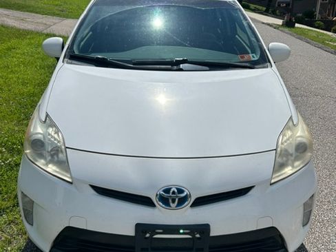 Used 2013 Toyota Prius Two FWD image 9