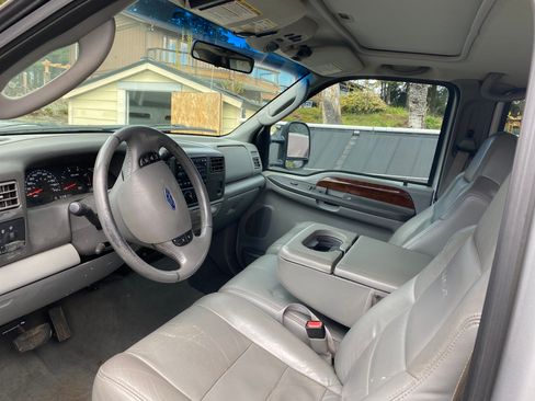 Used 2004 Ford F350 Lariat image 12