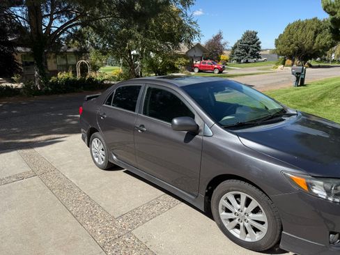 Used 2009 Toyota Corolla S w/ Sport Pkg FWD image 4