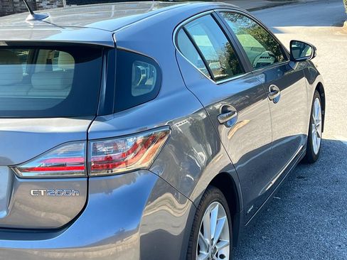 Used 2013 Lexus CT 200h image 8