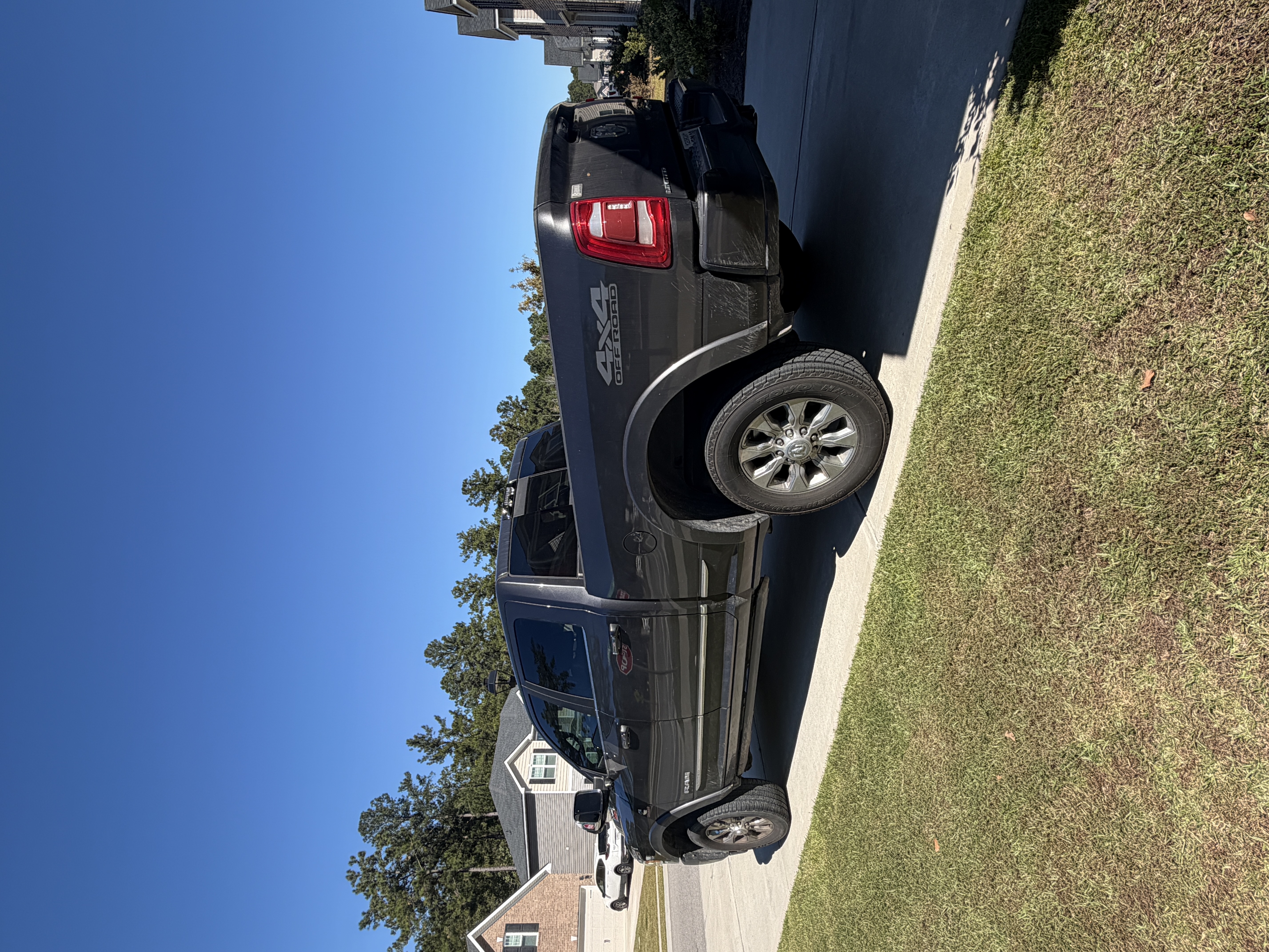 Used 2022 RAM 2500 Limited AWD/4WD image 9