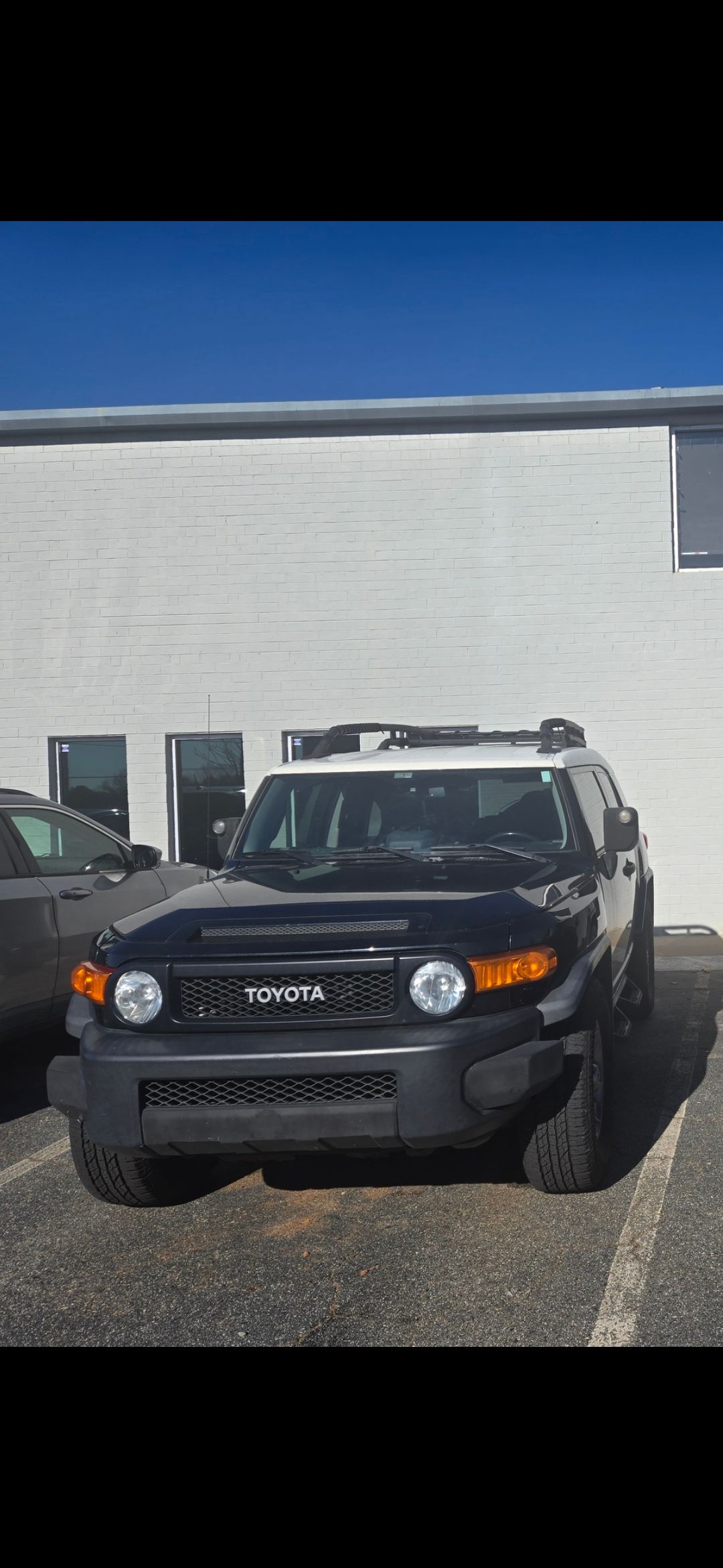 Used 2012 Toyota FJ Cruiser 2WD w/ Upgrade Pkg image 6