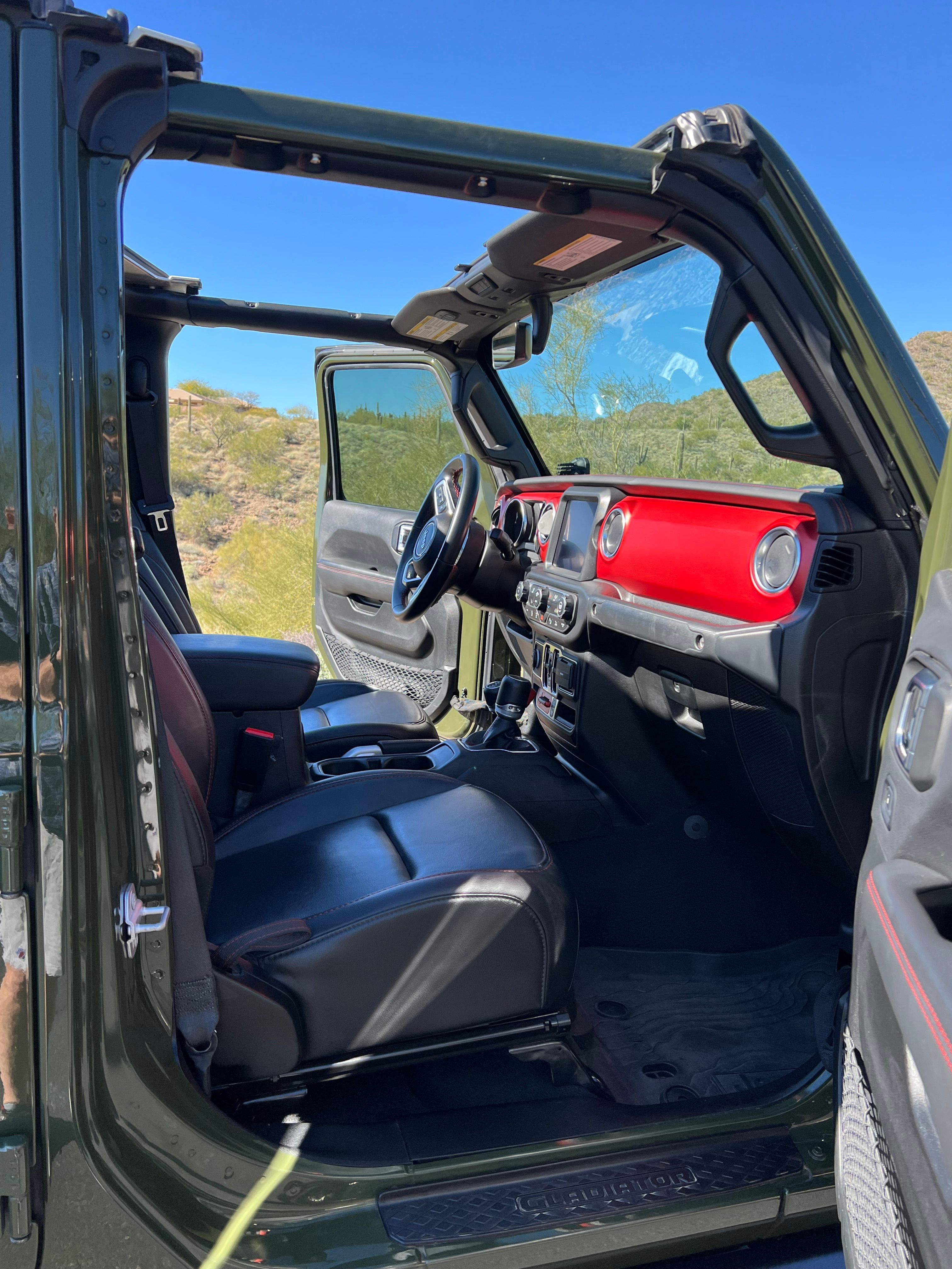 Used 2021 Jeep Gladiator Rubicon AWD/4WD image 8