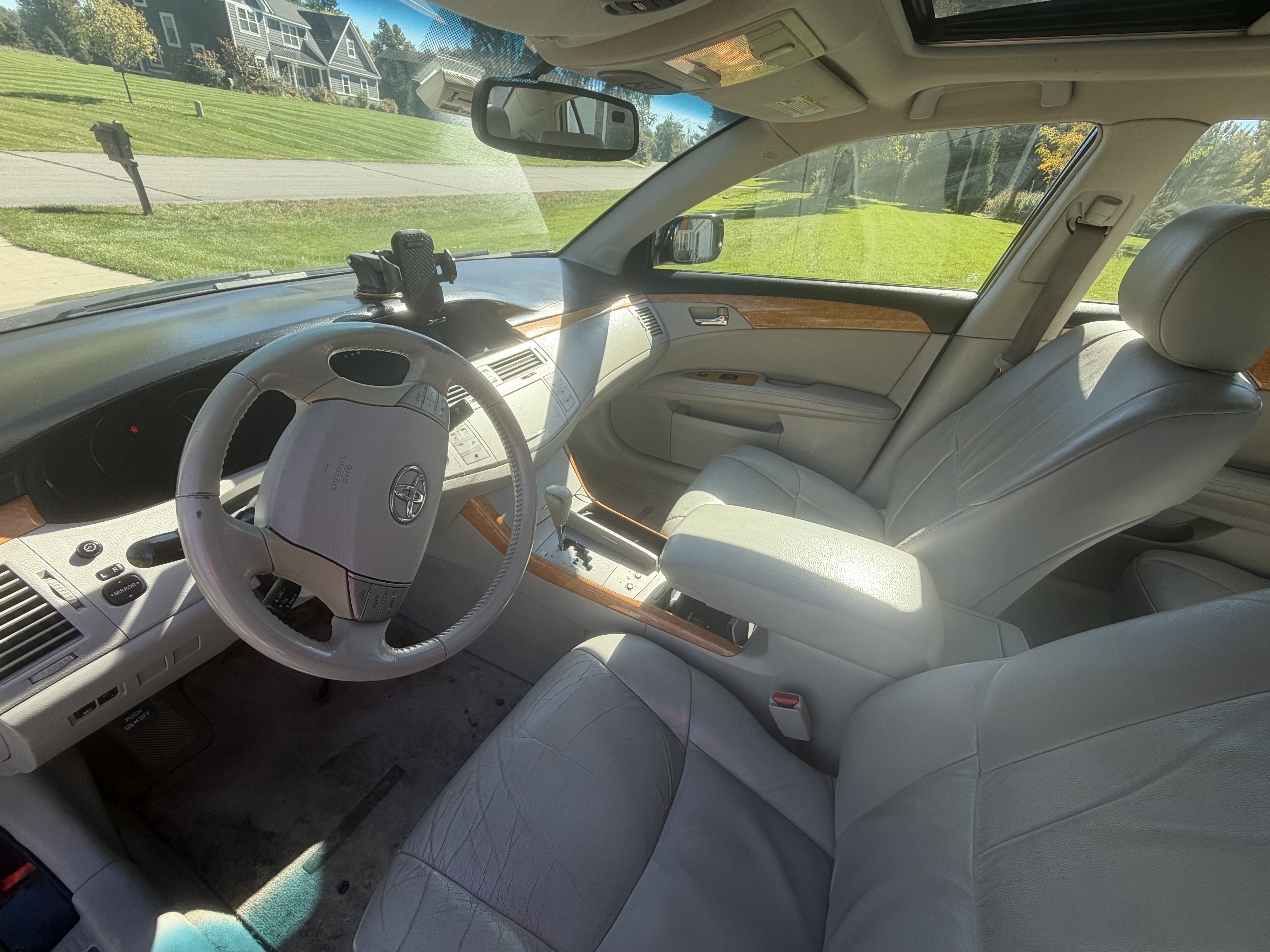 Used 2007 Toyota Avalon XLS FWD image 5