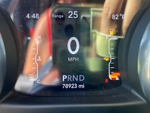 Used 2018 Jeep Wrangler Unlimited Sahara AWD/4WD image 23